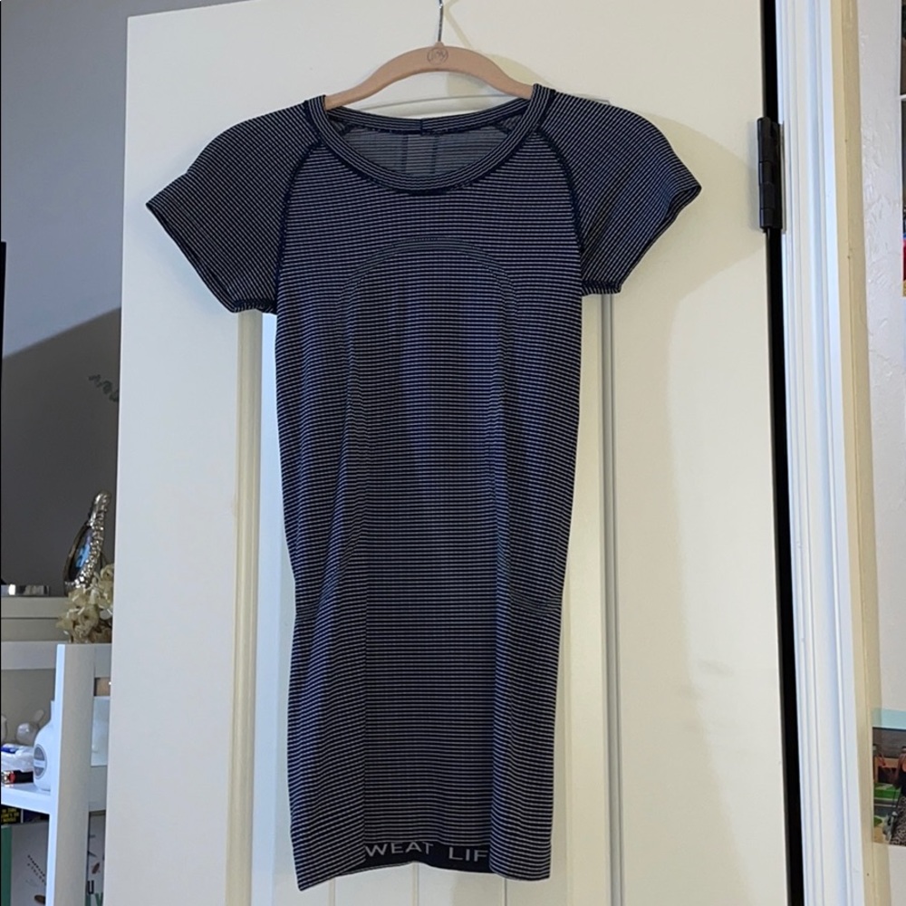 Lulu Lemon workout top